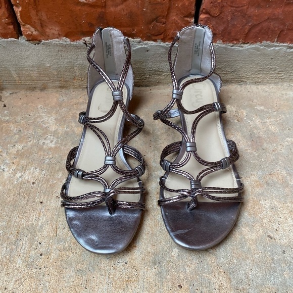 Circus Sam Edelman Womens 9 Angel Silver Metallic Gladiator Sandals Zip Back - Picture 2 of 8